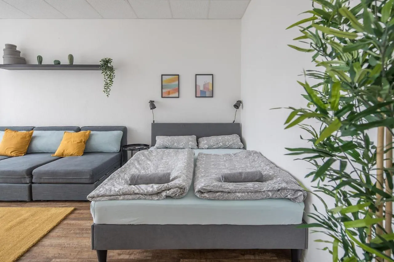 Spacious Apartment In Hamburg For 12 Германия